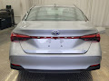 2022 Toyota Avalon Hybrid XLE